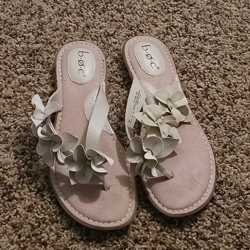 Boc flower cream leather sandal